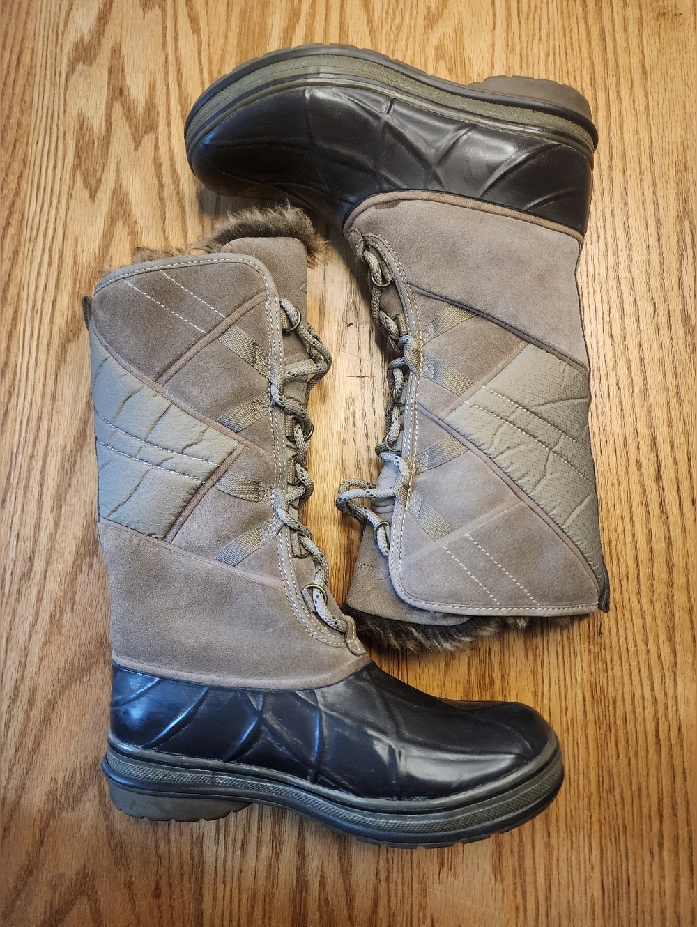 Clarks Muckers Storm Beige Fur Line Boots Womens Size 6.5 Winter Hiking Fall - Picture 3 of 9
